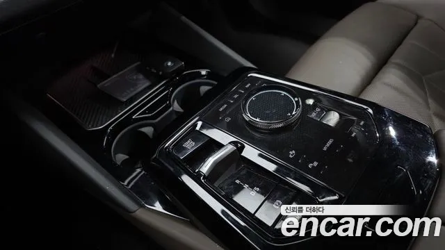 BMW 5 Series G60 — Фото автомобиля 12