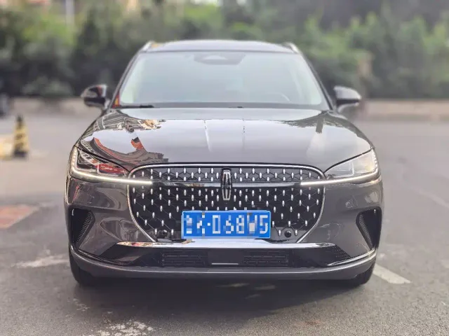 Lincoln Corsair — Фото автомобиля 2