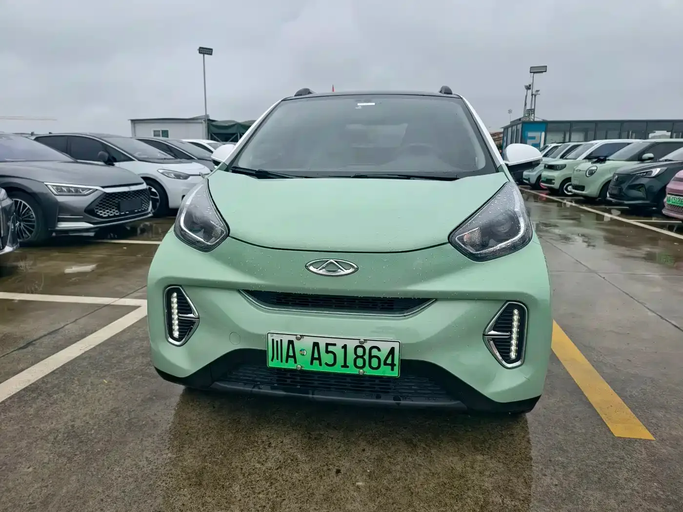 QQ New Energy Little Ant 2022 Sweet Pink Edition Half Sugar Version NCM Lithium 30kW 301km — Фото автомобиля 2