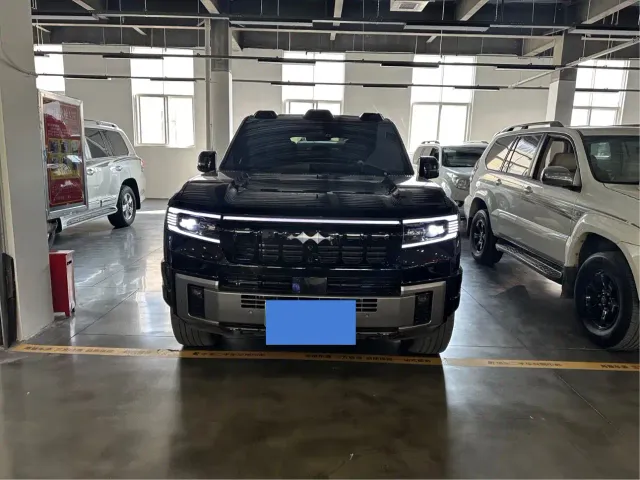 BYD FangChengBao Leopard 8 — Фото автомобиля 3