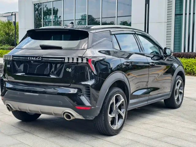 Lynk & Co 06 — Фото автомобиля 4