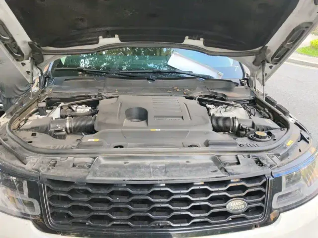 Land Rover Range Rover Sport 2022 3.0 L6 Gloss Black Edition — Фото автомобиля 21