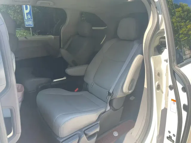 Toyota Granvia — Фото автомобиля 5
