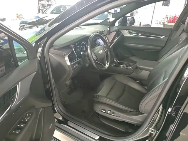 Cadillac XT6 — Фото автомобиля 15