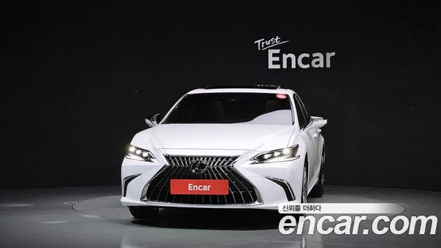 Lexus ES 7th Gen — Фото автомобиля 3