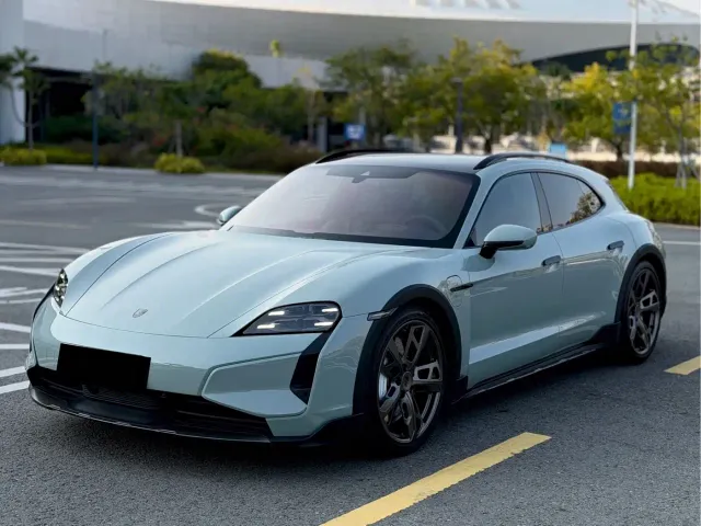 Фотография автомобиля — Porsche Taycan