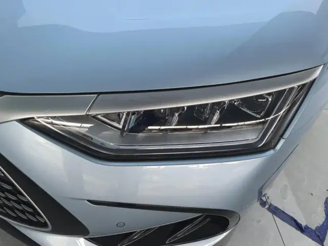 BYD Han — Фото автомобиля 5