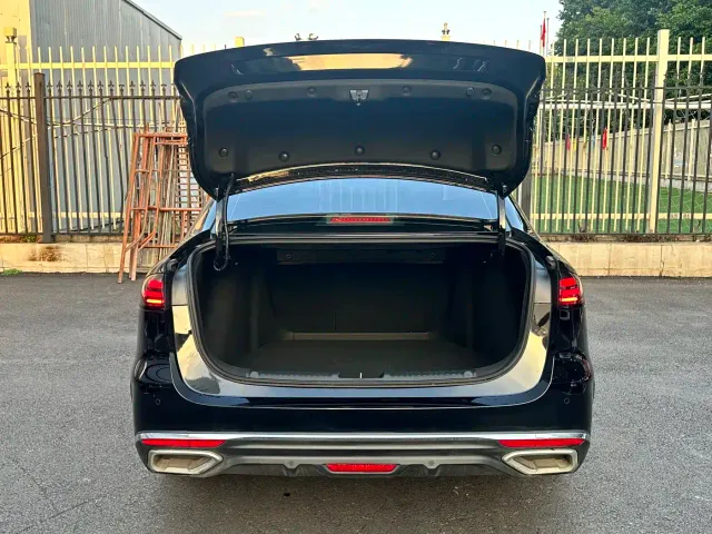 Geely Emgrand — Фото автомобиля 11