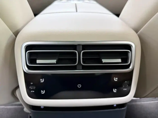 Li Auto L7 — Фото автомобиля 21