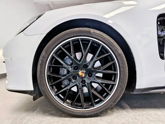 Porsche Panamera — Фото автомобиля 20