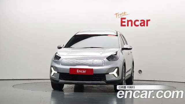 Kia Niro — Фото автомобиля 2