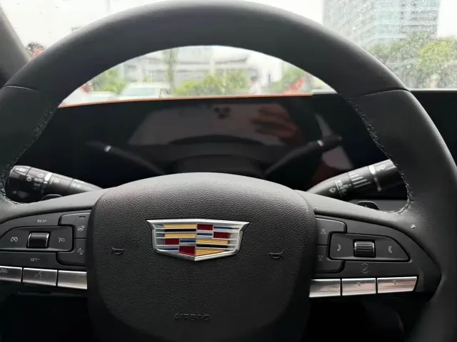 Cadillac CT5 — Фото автомобиля 7