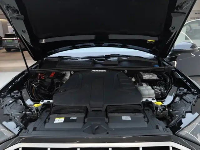Audi Q7 — Фото автомобиля 22