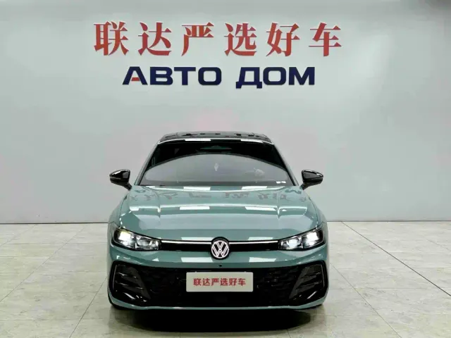 Volkswagen Passat — Фото автомобиля 2