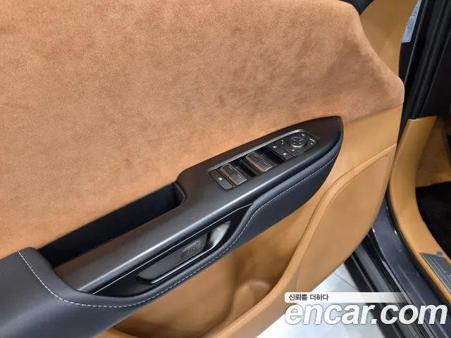 Lexus RZ RZ450e — Фото автомобиля 10