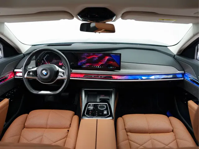 BMW 7 Series — Фото автомобиля 14