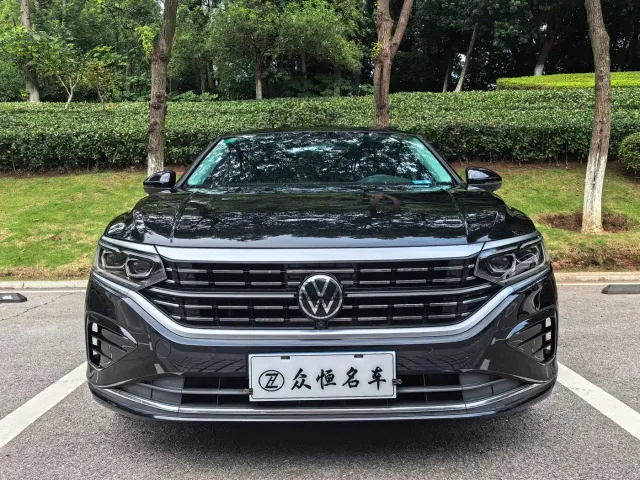 Volkswagen Passat — Фото автомобиля 2