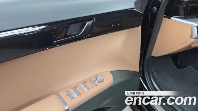 Hyundai Grandeur GN7 — Фото автомобиля 28
