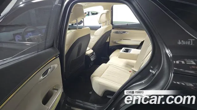 Genesis GV70 2.5T Бензин AWD — Фото автомобиля 9
