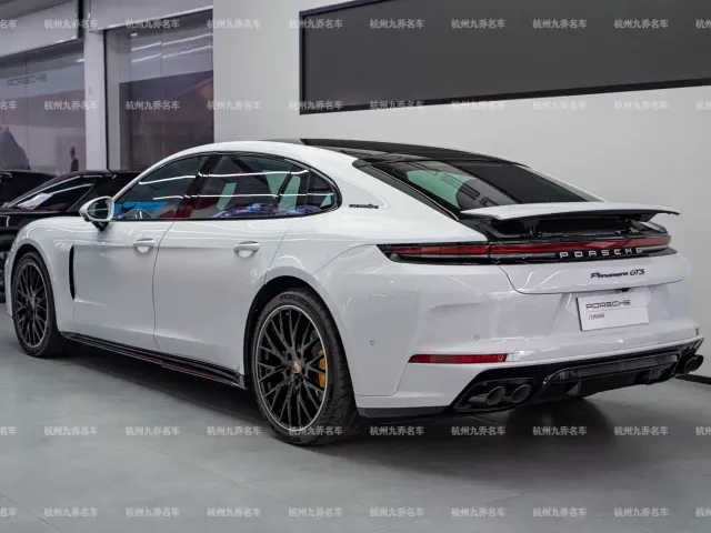 Porsche Panamera — Фото автомобиля 5
