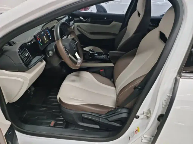 BYD Qin PLUS — Фото автомобиля 14
