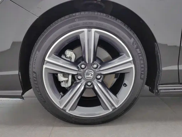 Honda Inspire Hybrid — Фото автомобиля 17