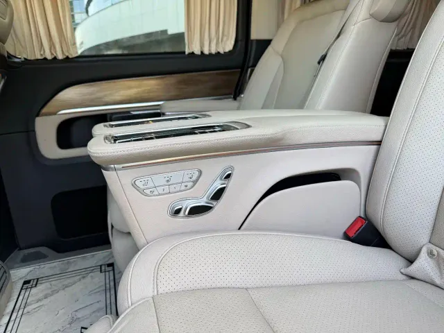 Mercedes-Benz V-Class — Фото автомобиля 7