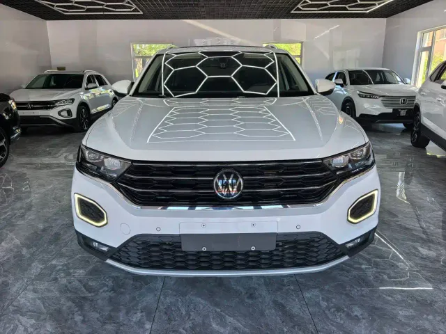 Фотография автомобиля — Volkswagen T-Roc