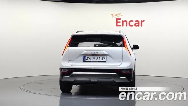 Kia Niro The All New Niro Signature — Фото автомобиля 4