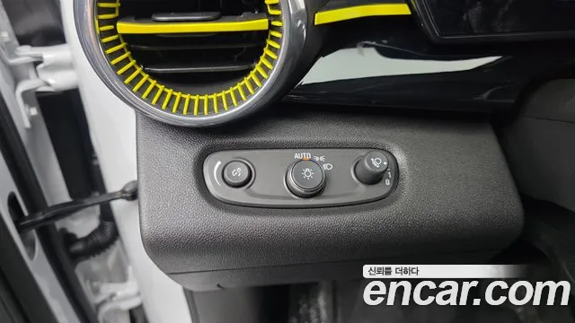 ChevroletGMDaewoo Trax Trax Кроссовер — Фото автомобиля 13