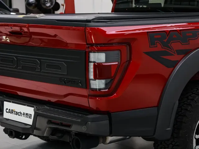 Ford F-150 Raptor — Фото автомобиля 9
