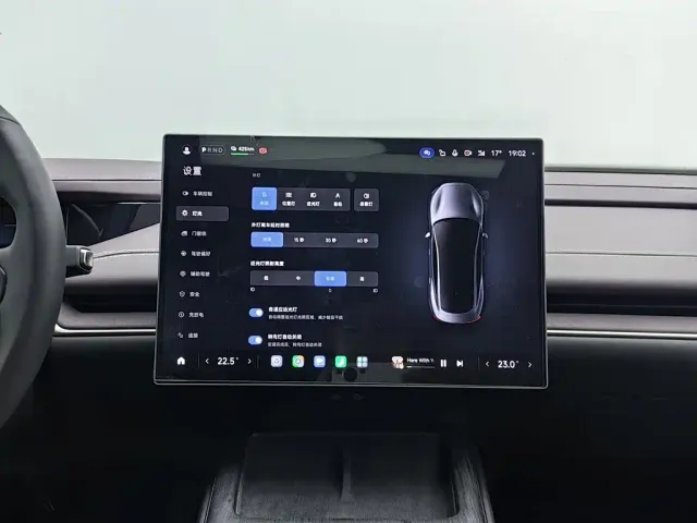 Xiaomi SU7 — Фото автомобиля 12