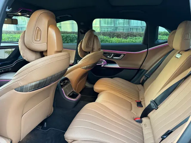 Mercedes-Benz E-Class — Фото автомобиля 9