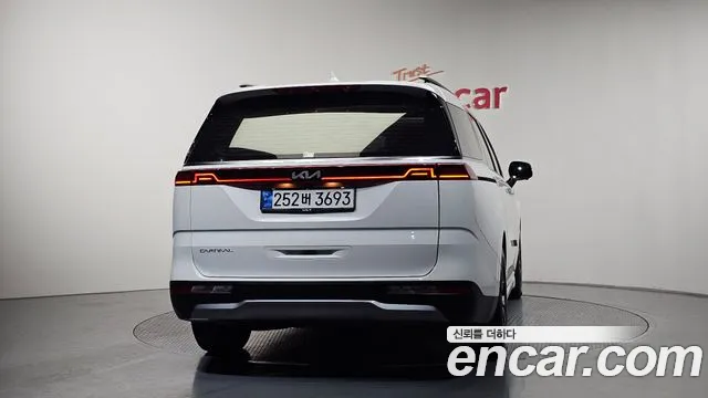 Kia Canival Carnival 4 поколение Бензин 9 мест Signature — Фото автомобиля 4