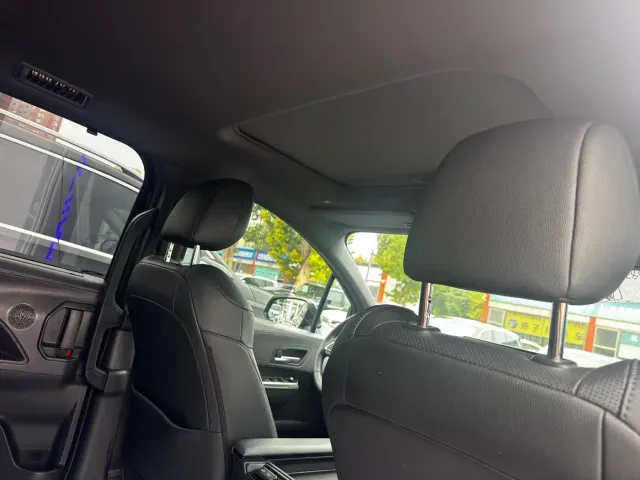 Toyota Sienna — Фото автомобиля 8