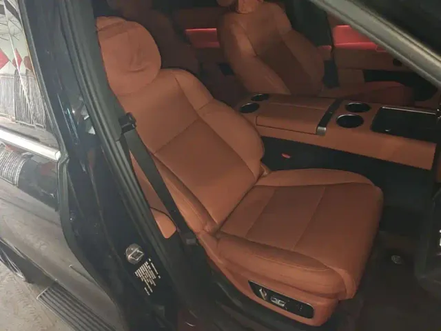 Li Auto L9 — Фото автомобиля 24