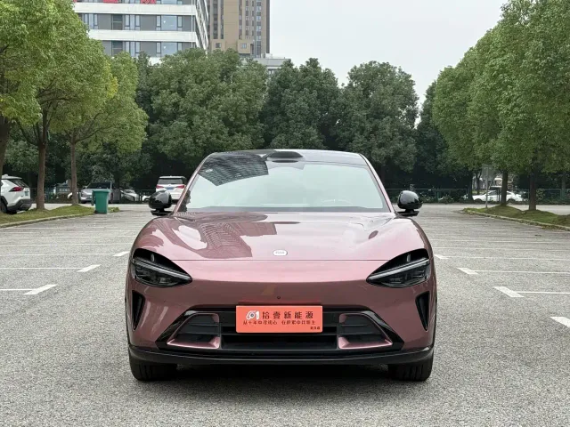 Xiaomi YU7 — Фото автомобиля 2