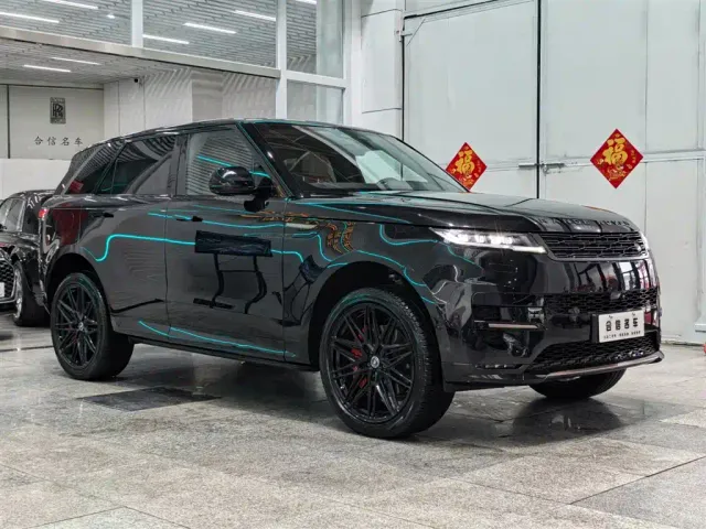 Land Rover Range Rover Sport — Фото автомобиля 3