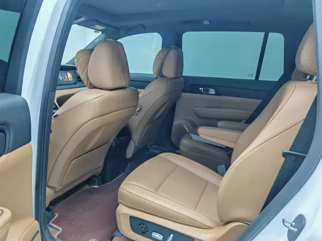 Li Auto ONE — Фото автомобиля 9
