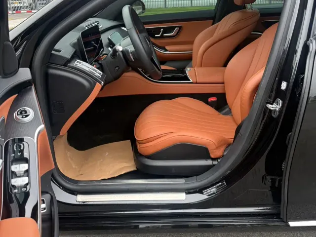 Mercedes-Benz S-Class — Фото автомобиля 4