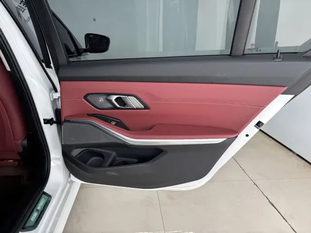 BMW 3 Series — Фото автомобиля 23