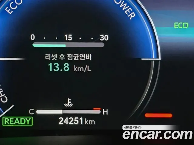 Toyota Alphard — Фото автомобиля 8