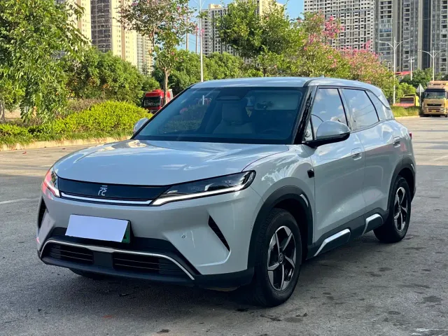 Фотография автомобиля — BYD Yuan UP