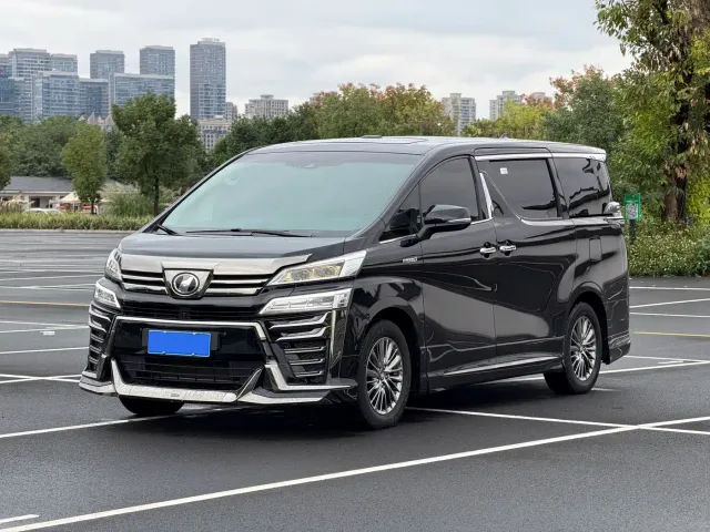 Фотография автомобиля — Toyota Vellfire