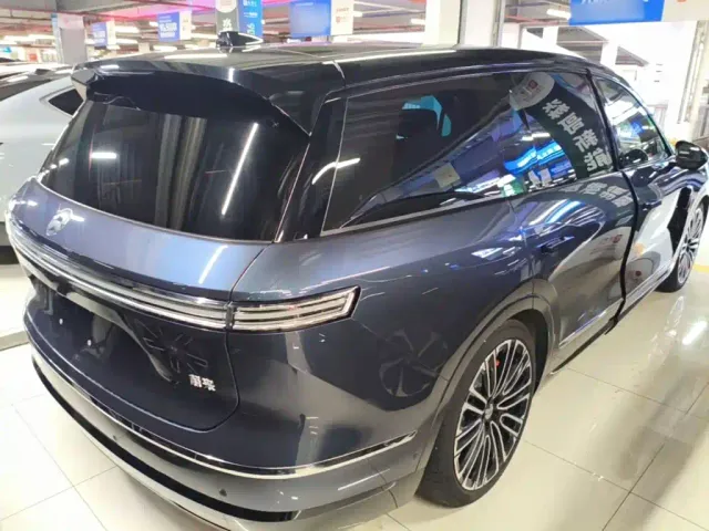 Nio ES8 — Фото автомобиля 6