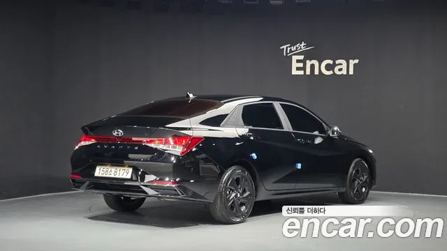 Hyundai Avante — Фото автомобиля 2