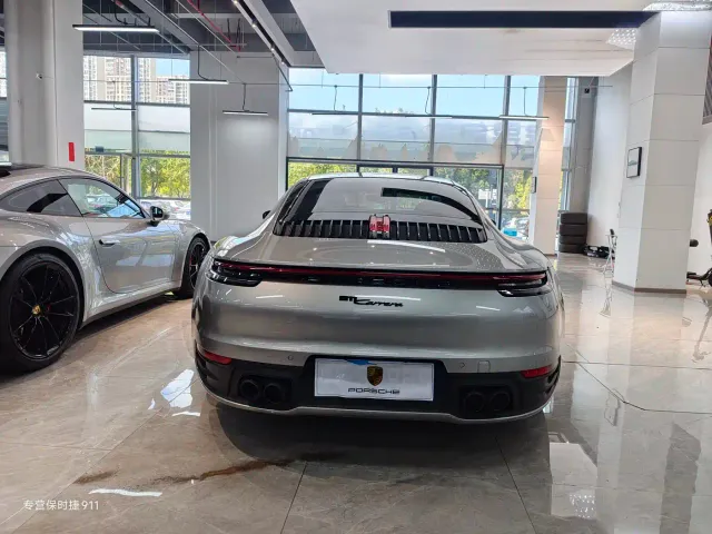 Porsche 911 — Фото автомобиля 6