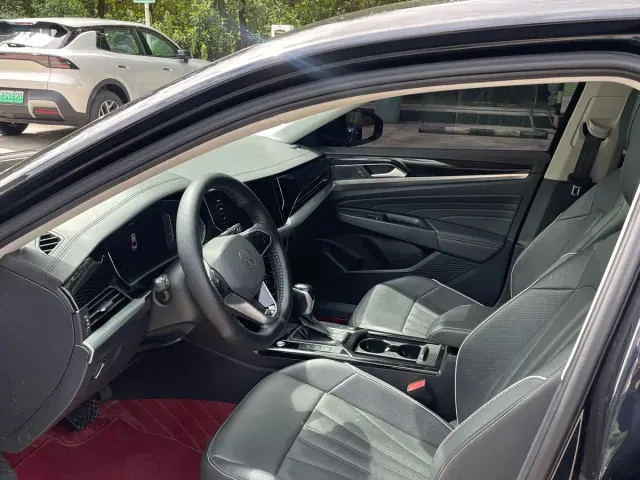 Volkswagen Passat — Фото автомобиля 4