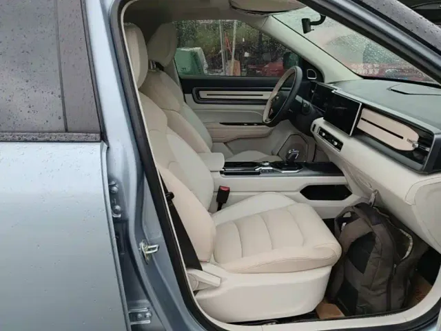 Geely ICON — Фото автомобиля 24