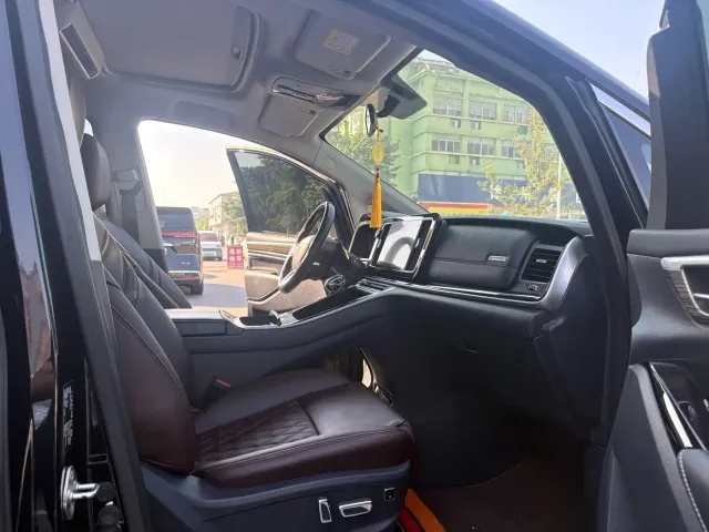 GAC Trumpchi M8 — Фото автомобиля 6